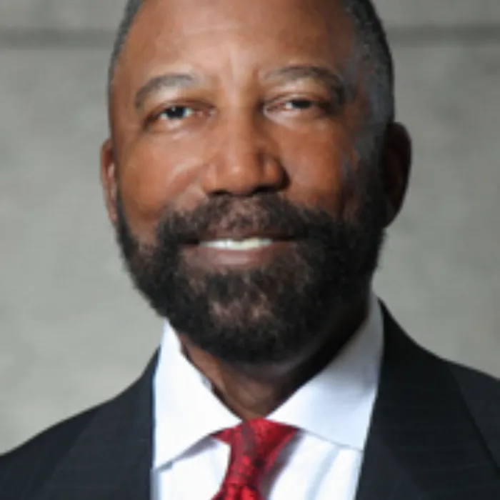 Robert Bobb