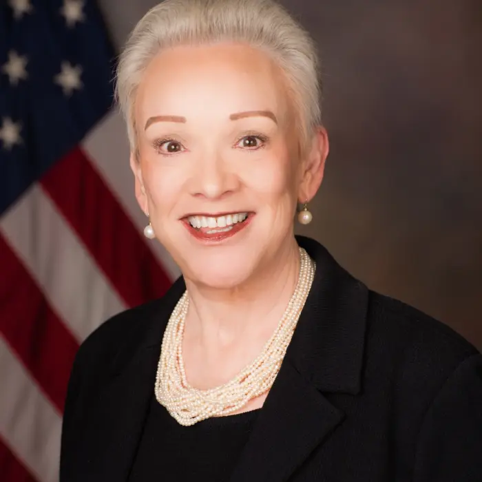 Suzanne Logan