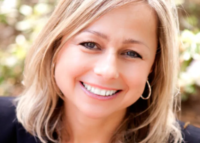 Meet our Fellows: Dr. Kendra Stewart ('17)