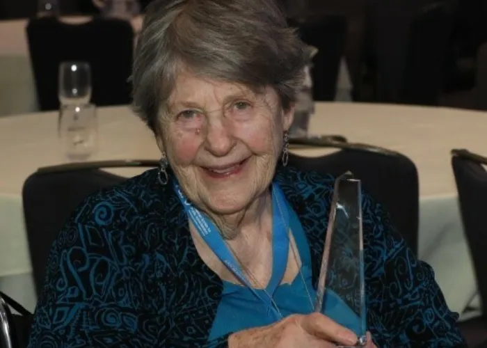 Meet Our Fellows: Enid Beaumont ('82)